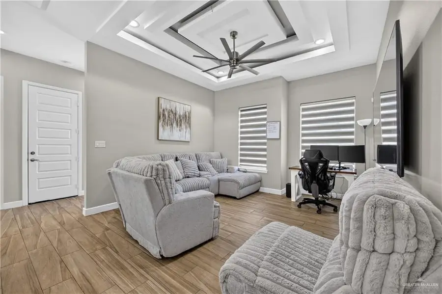 5512 Cornell Avenue, Mission, TX 78573 - #3