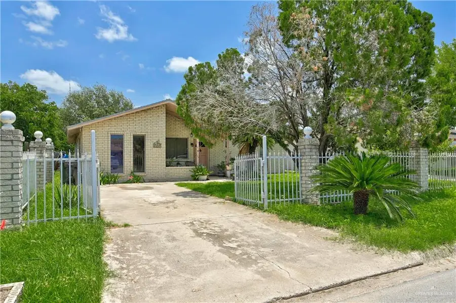 710 N Padre Avenue, Weslaco, TX 78596 - #2
