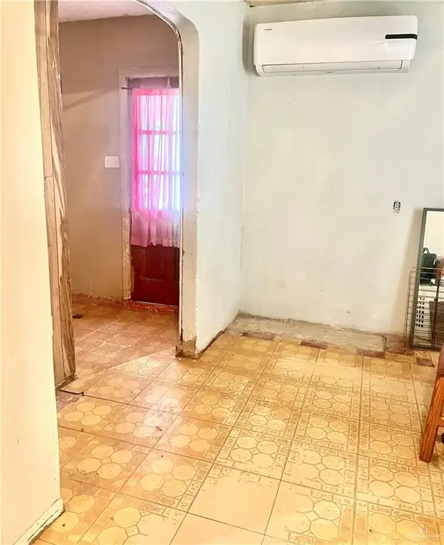 312 S Lee Street, Rio Grande City, TX 78582 - #3