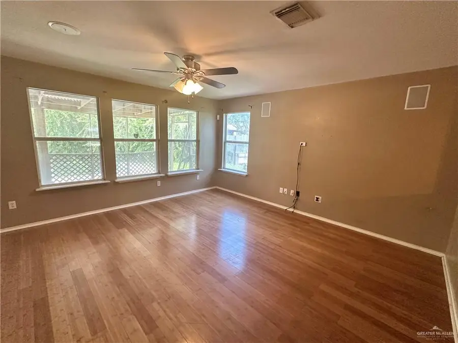 1910 W Lindsay Boulevard, Edinburg, TX 78539 - #3