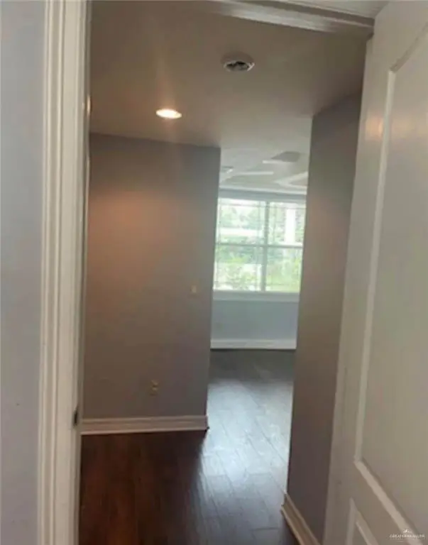 1516 S 14th Avenue, Edinburg, TX 78539 - #2