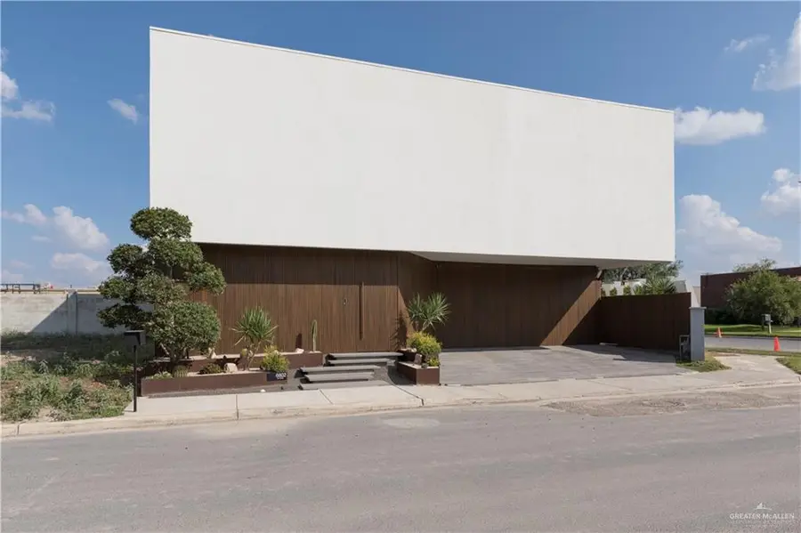 6602 N 11th Lane, McAllen, TX 78504 - #3