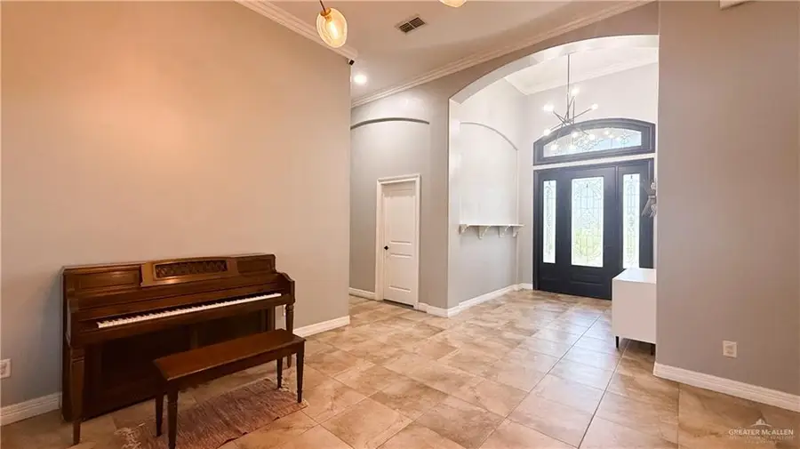 1324 Bella Vista Avenue, Weslaco, TX 78596 - #2
