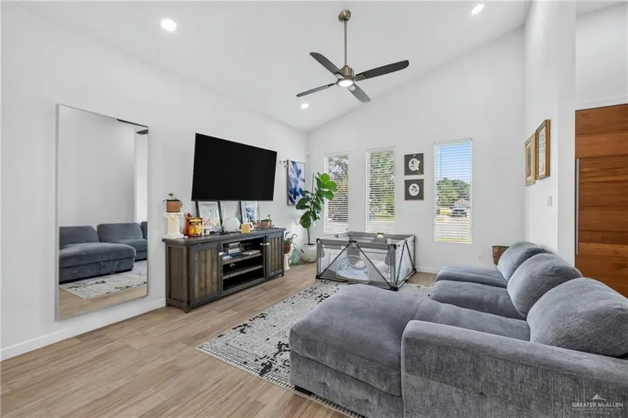 3405 Camellia Avenue, McAllen, TX 78501 - #2