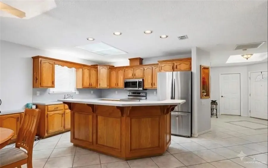 1006 Lake View Drive, Mission, TX 78572 - #3
