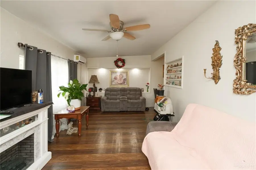 540 W 1st Street, La Feria, TX 78559 - #3