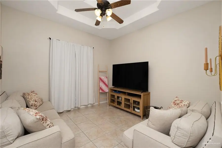 589 Paseo Lindo Street, Rio Grande City, TX 78582 - #3