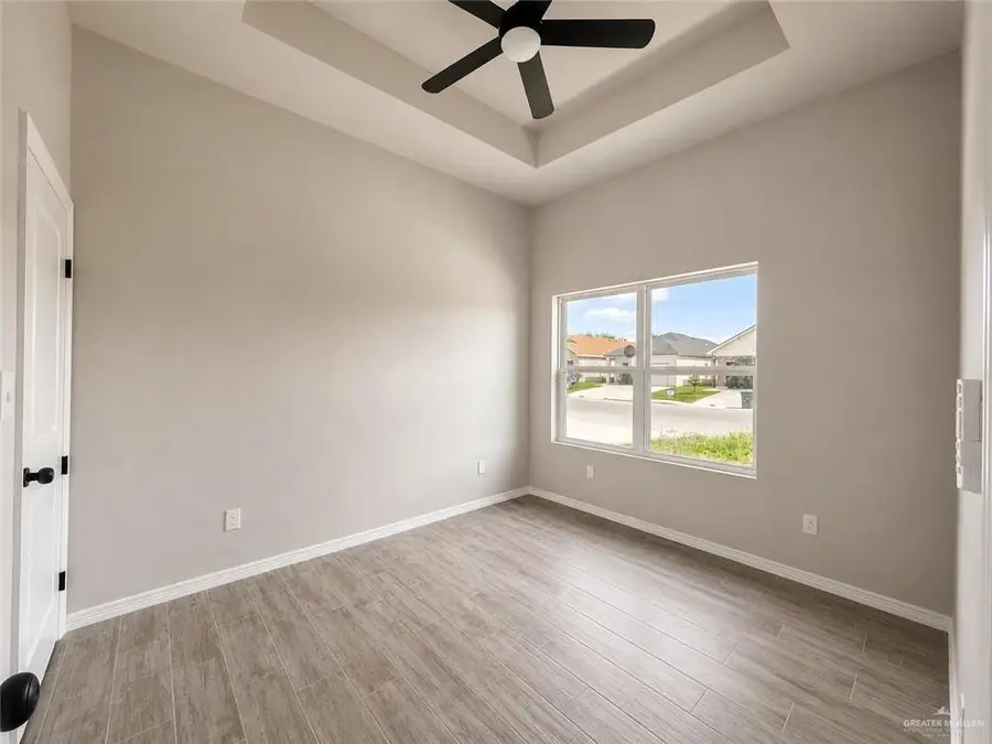 701 W 25th Street, Mission, TX 78574 - #2