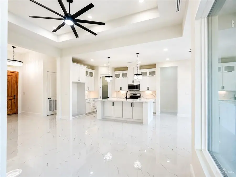 2104 Judy Street, Mission, TX 78572 - #3