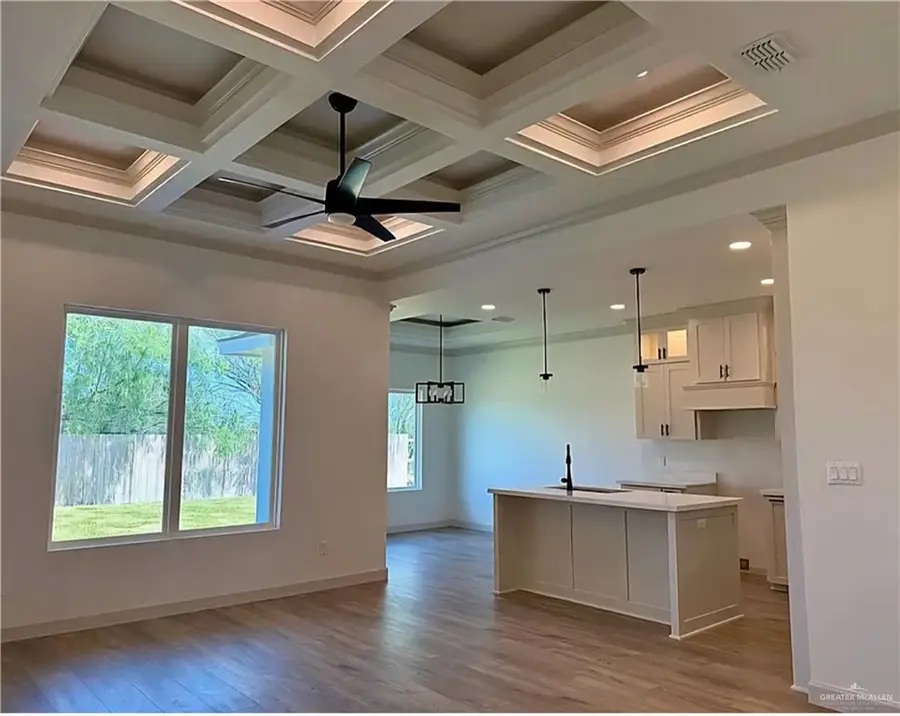 3500 Highland Park Avenue, Mission, TX 78572 - #2