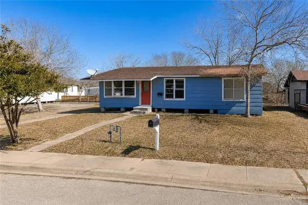 1001 Laredo Street, Sinton, TX 78387