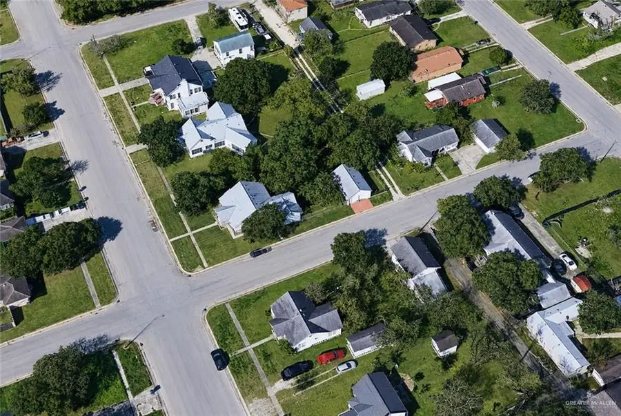 719 E Market Street, Sinton, TX 78387 - #3