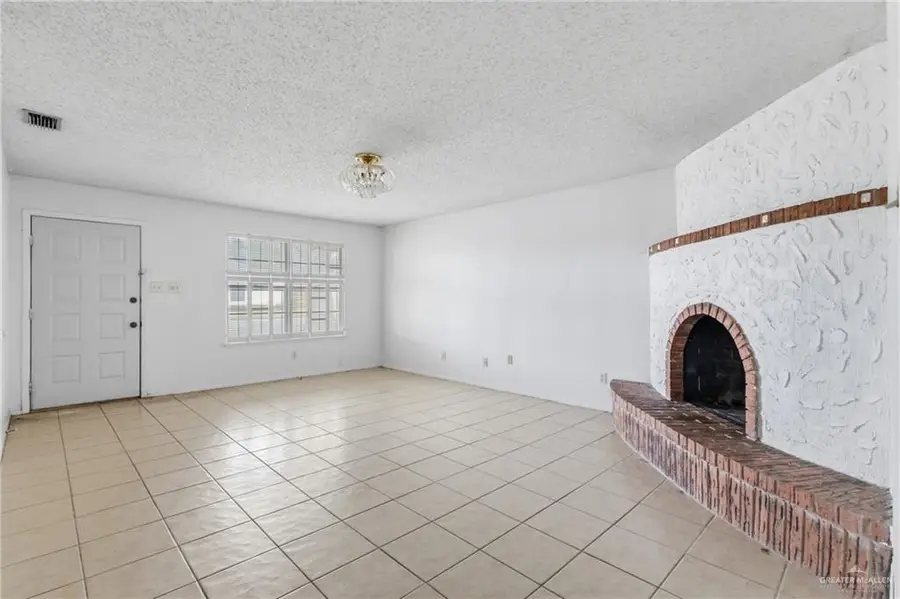 303 Forest Hills Drive #17, Weslaco, TX 78596 - #2