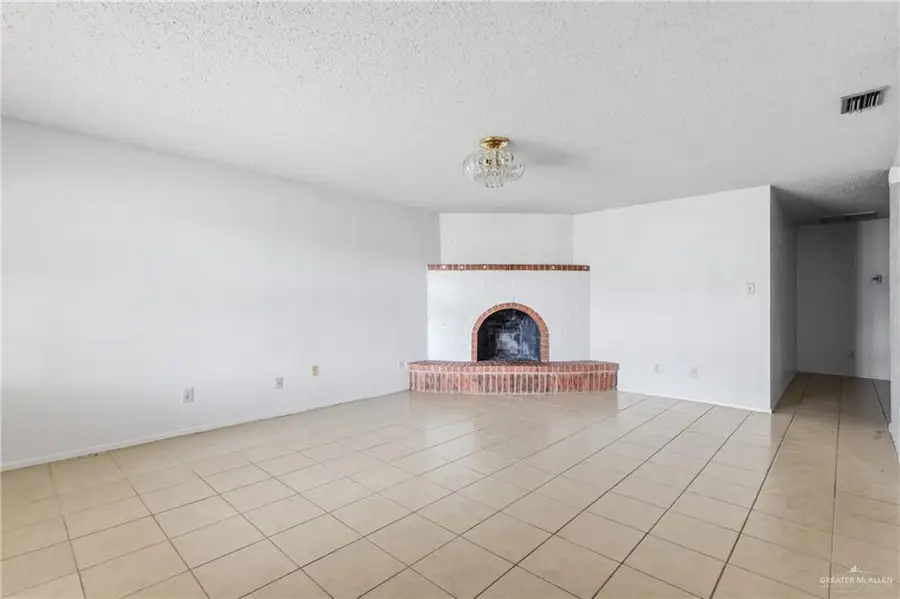 303 Forest Hills Drive #17, Weslaco, TX 78596 - #3