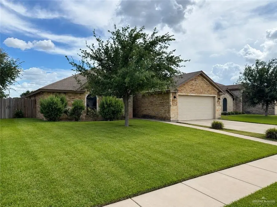 909 Montecruz Street, Mission, TX 78574 - #2