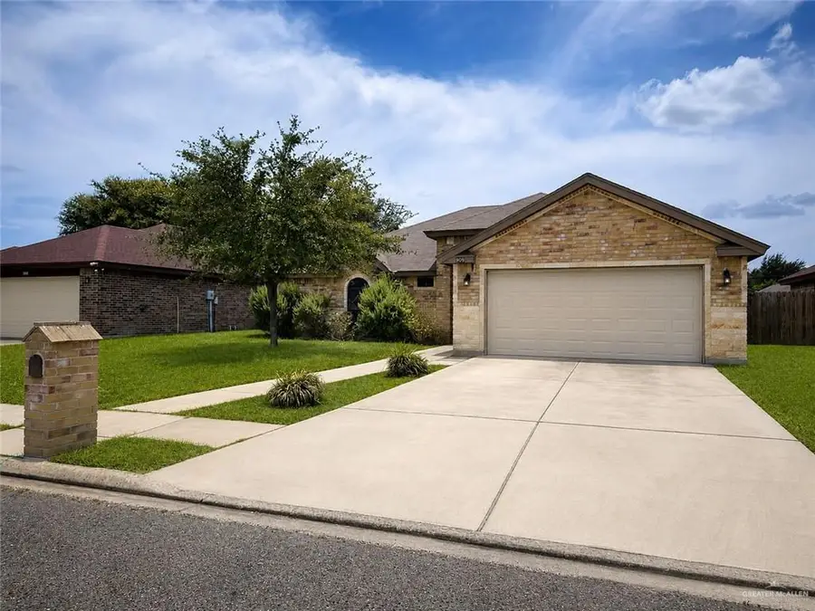 909 Montecruz Street, Mission, TX 78574 - #3