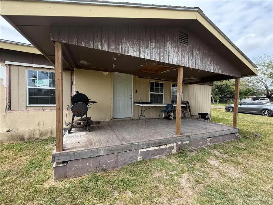 1409 Silver Avenue, Donna, TX 78537 - #2