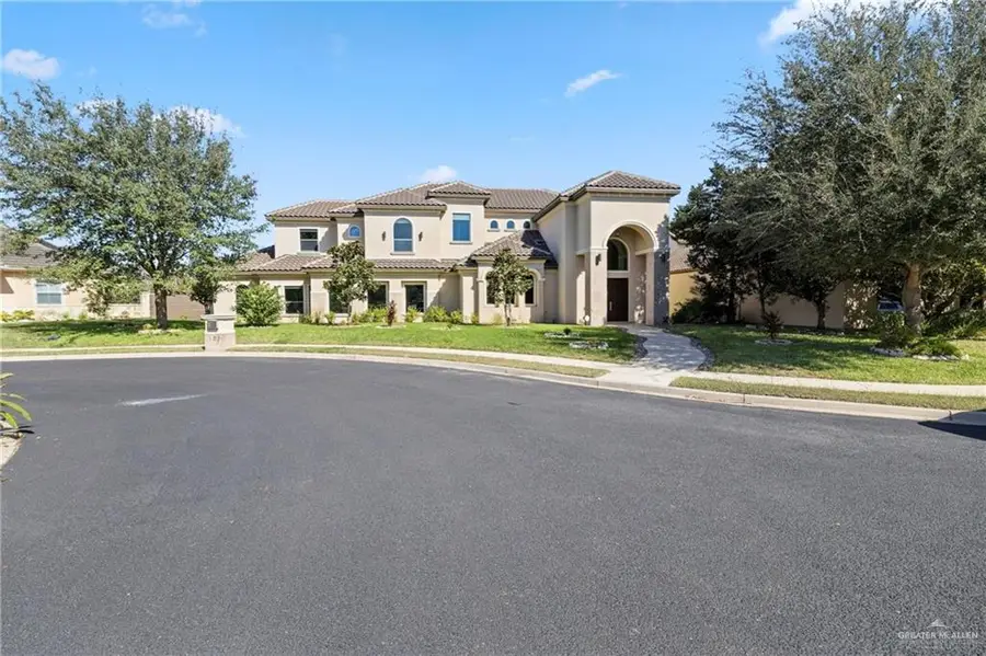 101 E Emory Avenue, McAllen, TX 78504 - #2
