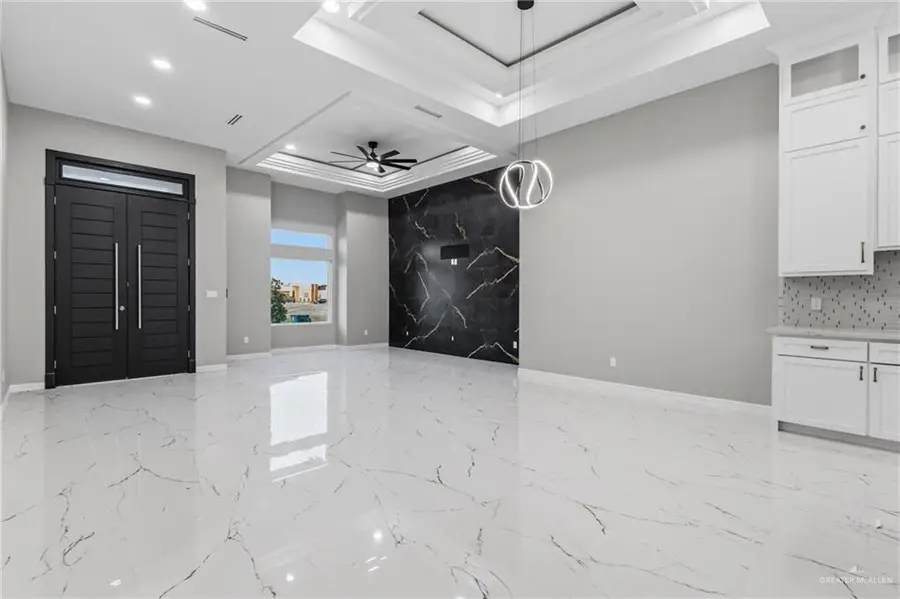 302 N 30th Street, Hidalgo, TX 78557 - #2