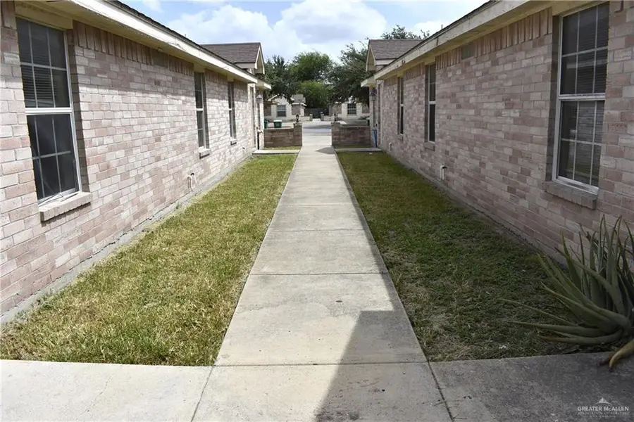 301 W Albatross Avenue, Pharr, TX 78577 - #2