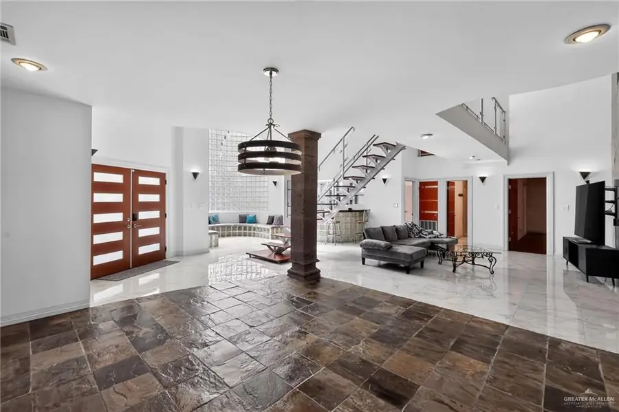 3207 E San Luis Circle, Mission, TX 78573 - #3