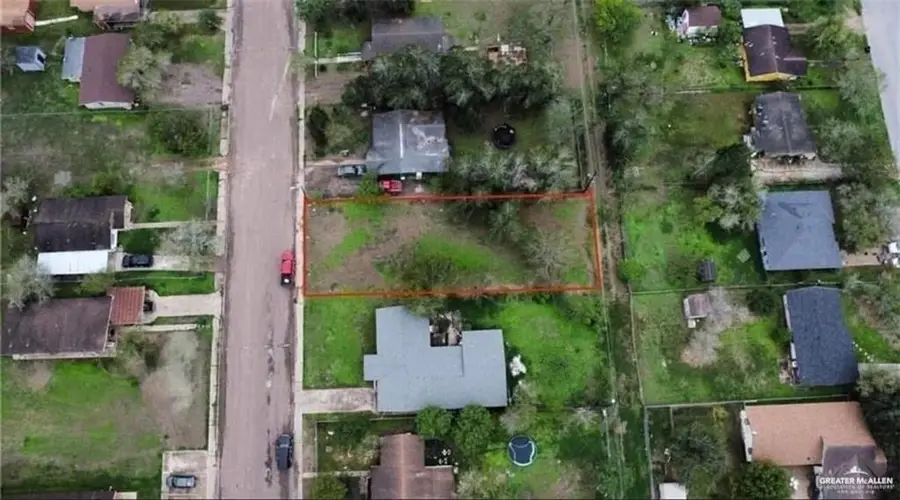 1233 S Washington Avenue, Mercedes, TX 78570 - #2