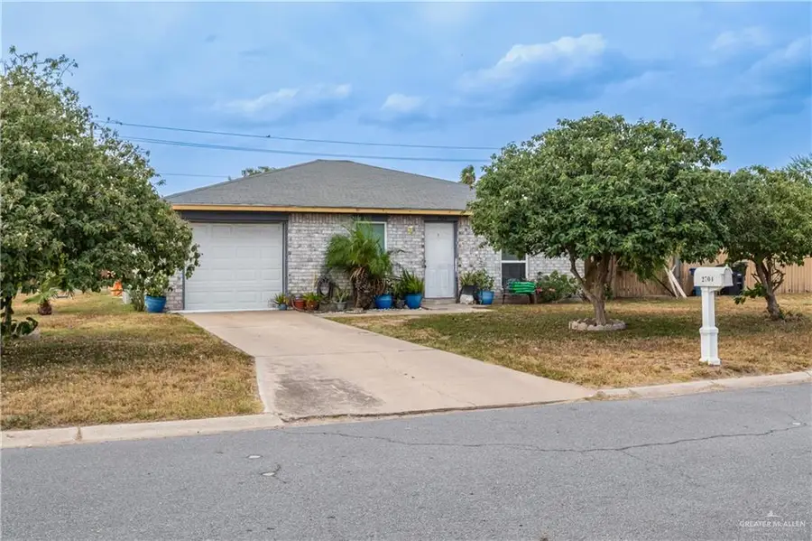 2704 Carnation Avenue, McAllen, TX 78501 - #2