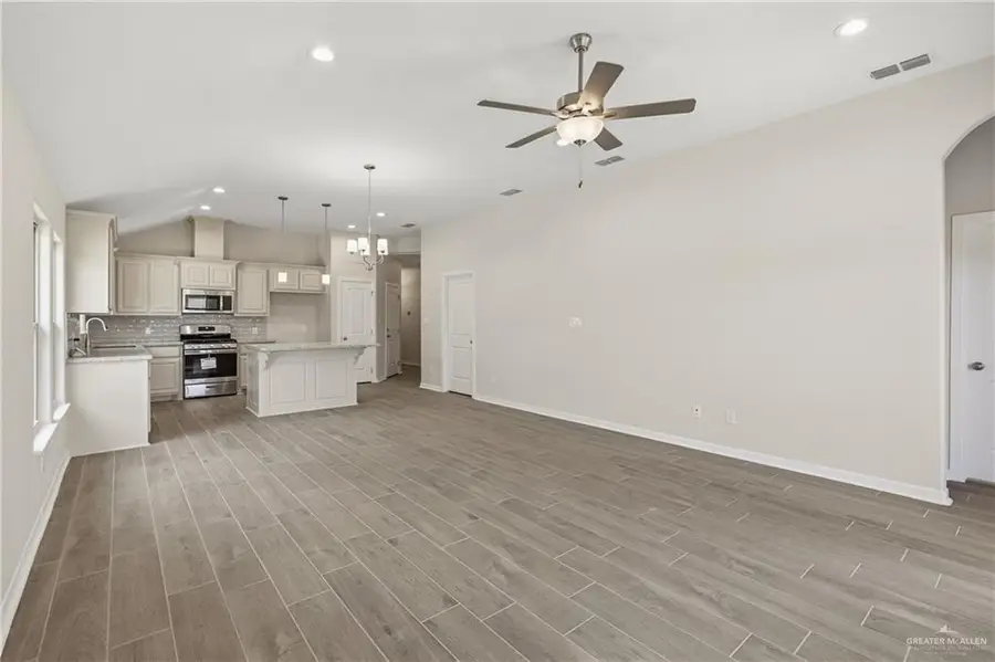 1046 W Star Flower Street, Edinburg, TX 78541 - #3