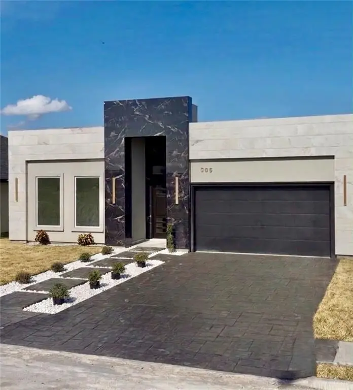 305 32nd Street, Hidalgo, TX 78557 - #1