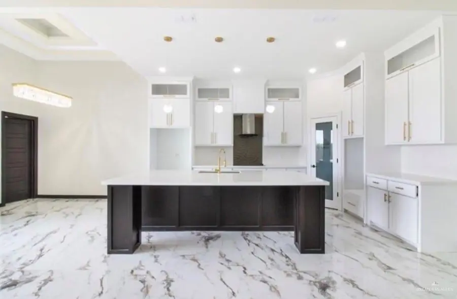 305 32nd Street, Hidalgo, TX 78557 - #3