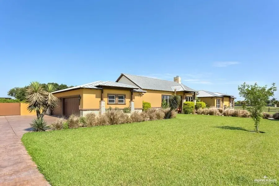 4105 Palmetto Palm Drive, Palmhurst, TX 78573 - #2