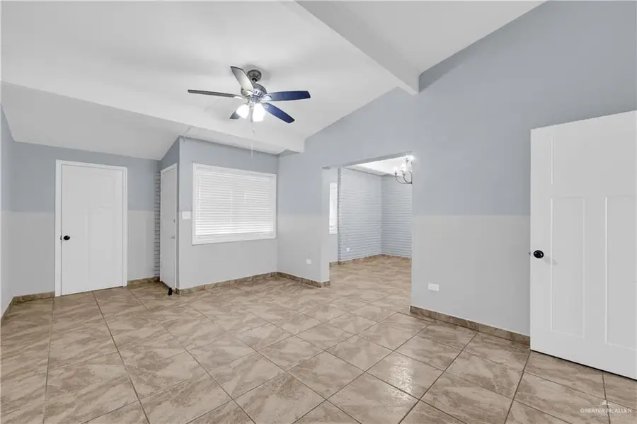519 S 4th Avenue #C2, Edinburg, TX 78539 - #3