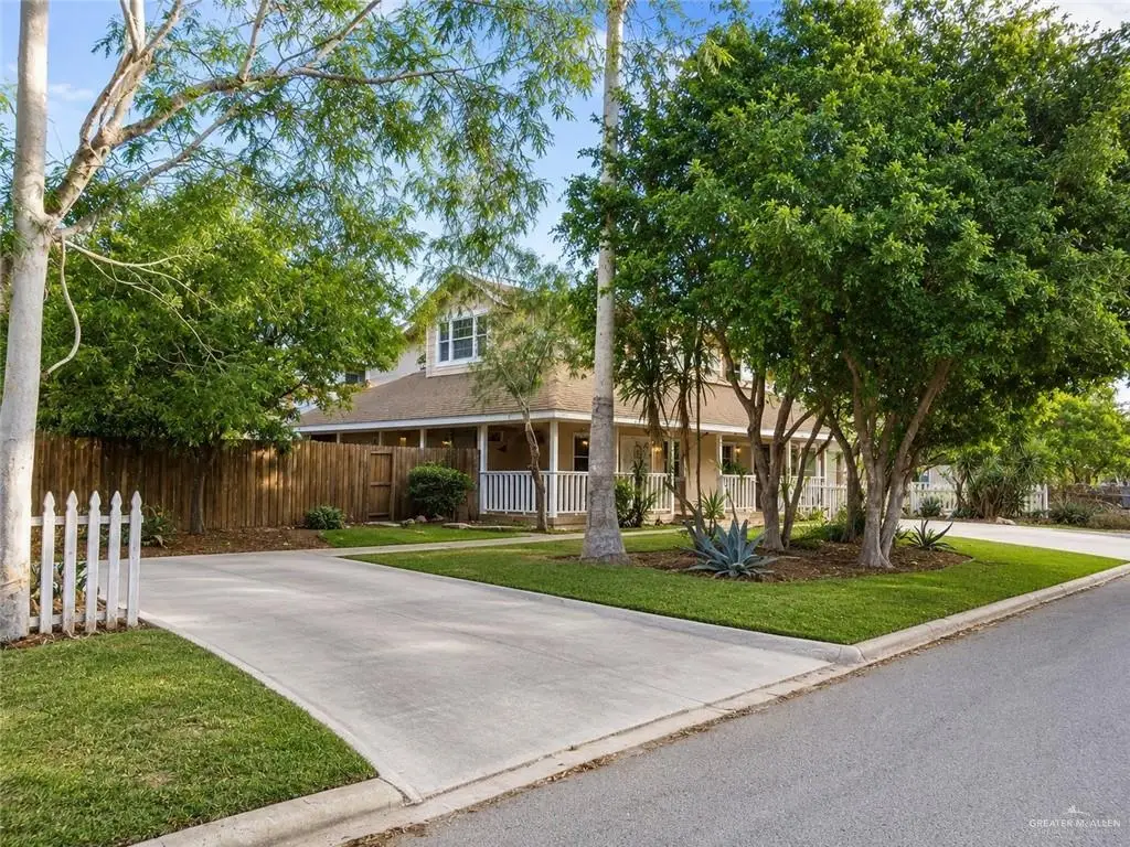 318 W 1st Street, Los Fresnos, TX 78566 - #1