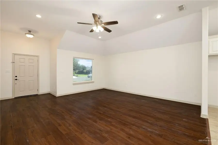606 Central Park Street, Edinburg, TX 78541 - #2