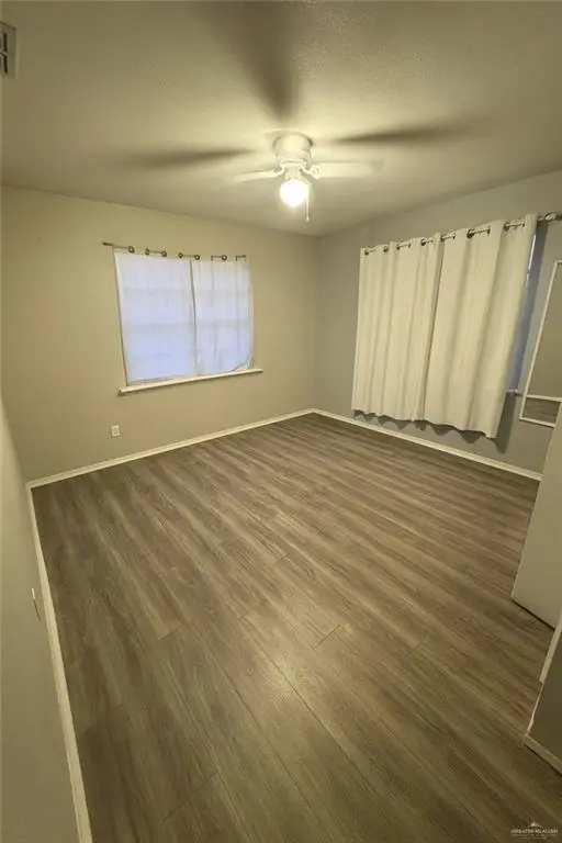 820 S 19th Avenue, Edinburg, TX 78539 - #3