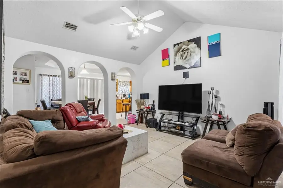 3007 Gold Avenue, Mission, TX 78574 - #2