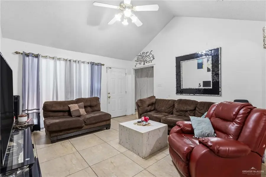 3007 Gold Avenue, Mission, TX 78574 - #3