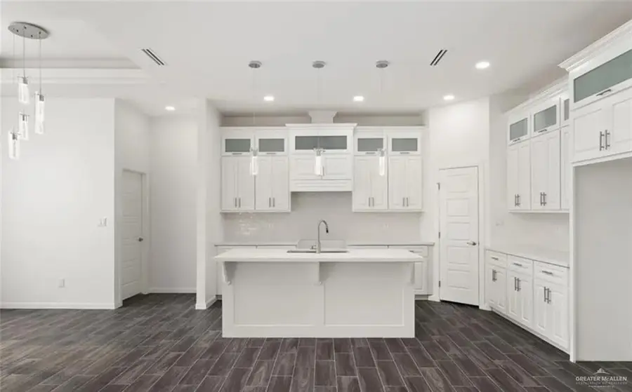 3100 E Bella Vista Avenue, Alton, TX 78573 - #3