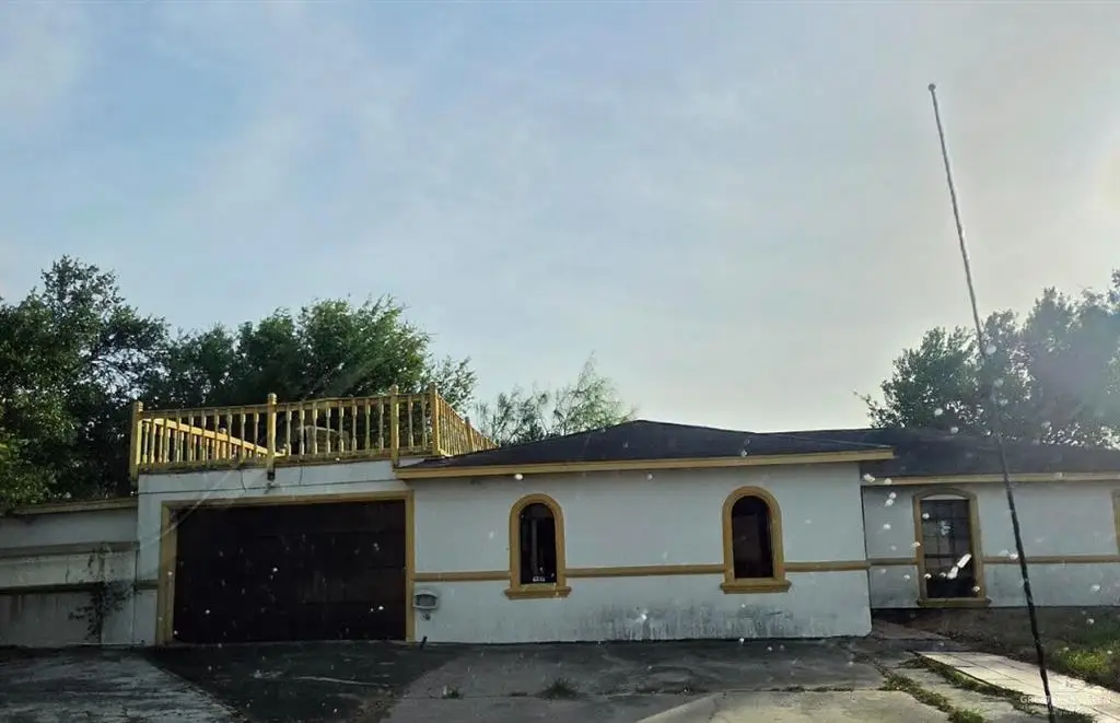 215 Barcelona Avenue, Brownsville, TX 78526 - #1