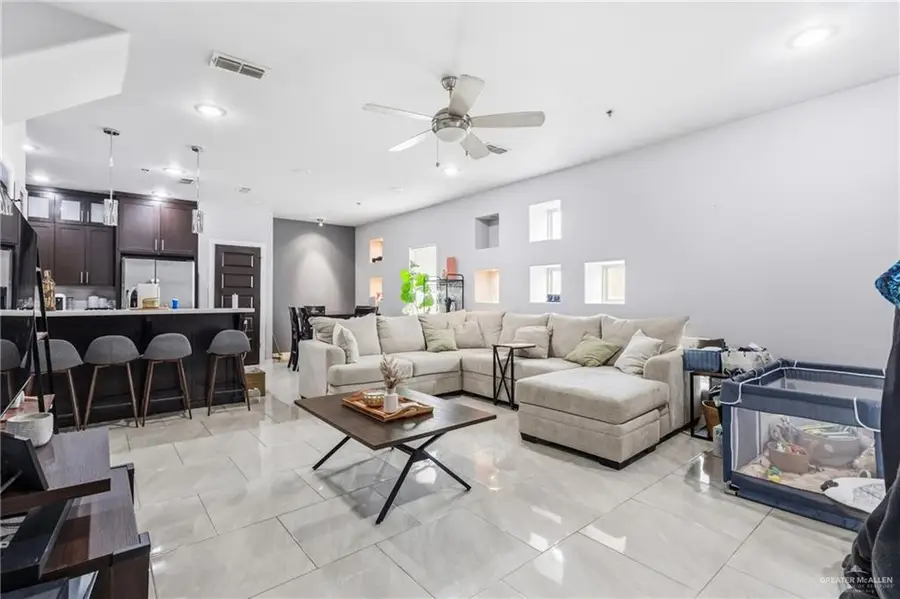 1208 E Camellia Avenue #1, McAllen, TX 78501 - #2