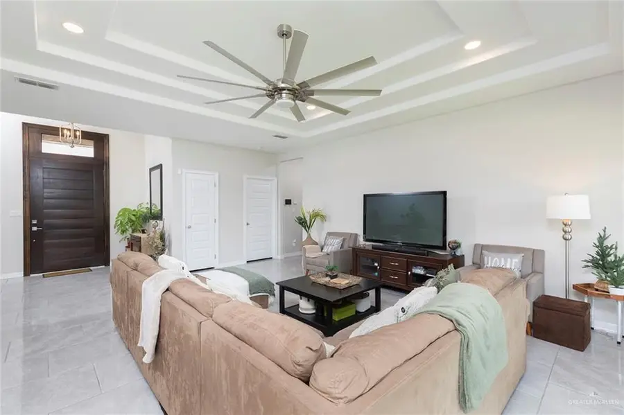 1212 S Santa Fe Street, Alton, TX 78573 - #3