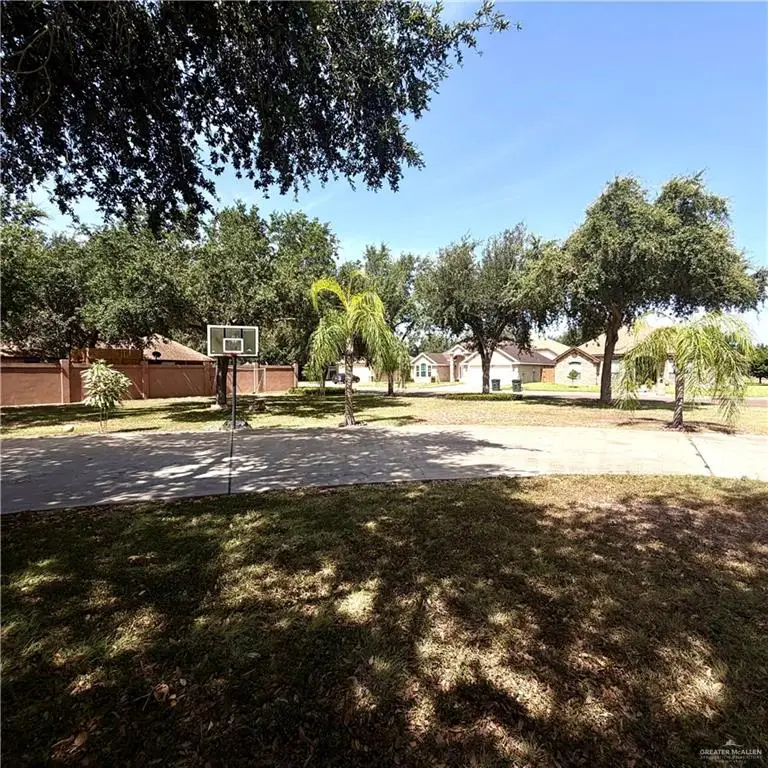 608 E 29th Street, Mission, TX 78574 - #3