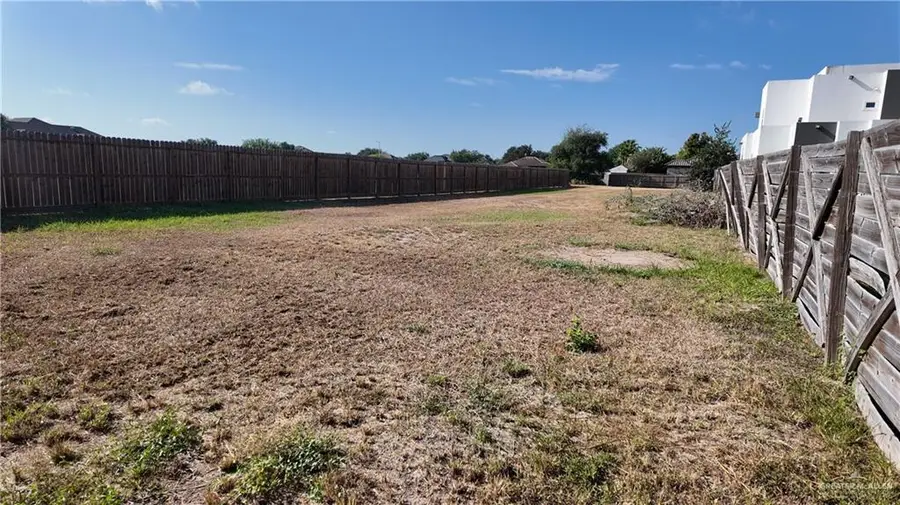2433 E 22nd Street E, Mission, TX 78572 - #3