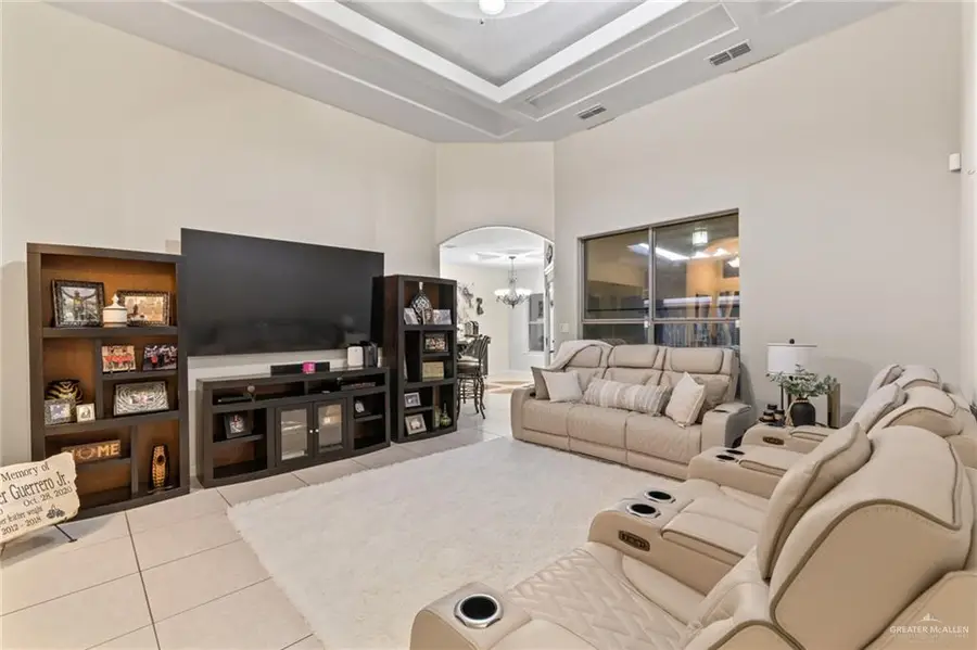 1721 W Ignacio Avenue, Mission, TX 78573 - #3