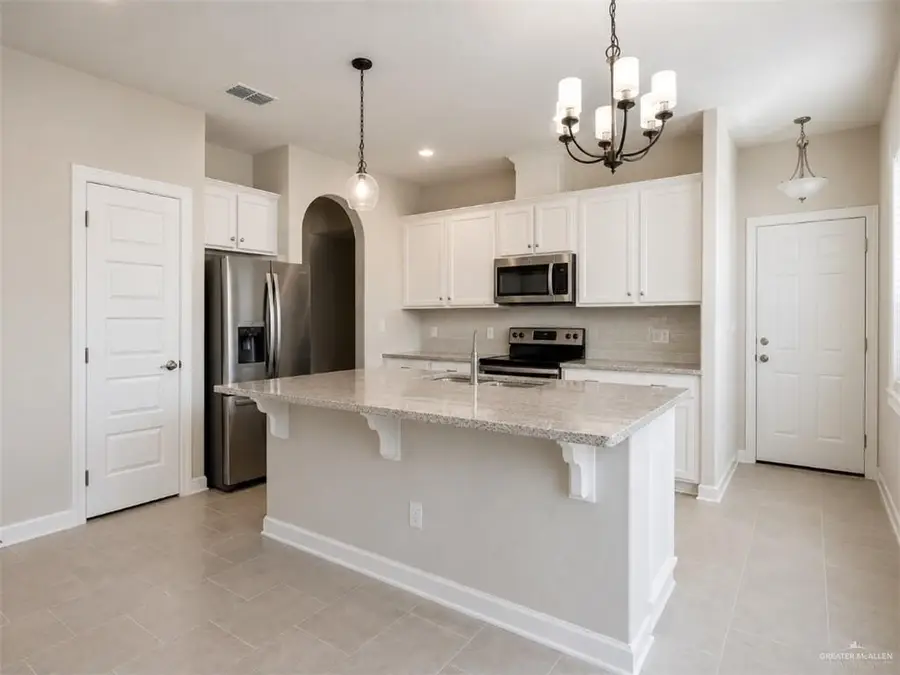 820 S Templo Dorado Street, Mission, TX 78572 - #3