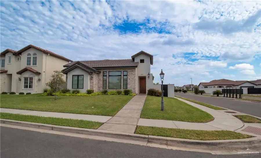 800 Grambling Avenue, McAllen, TX 78504 - #2