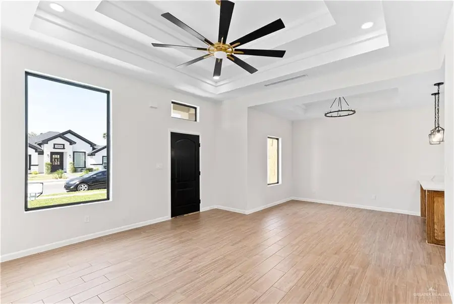 1212 E Boxwood Avenue, San Juan, TX 78589 - #3