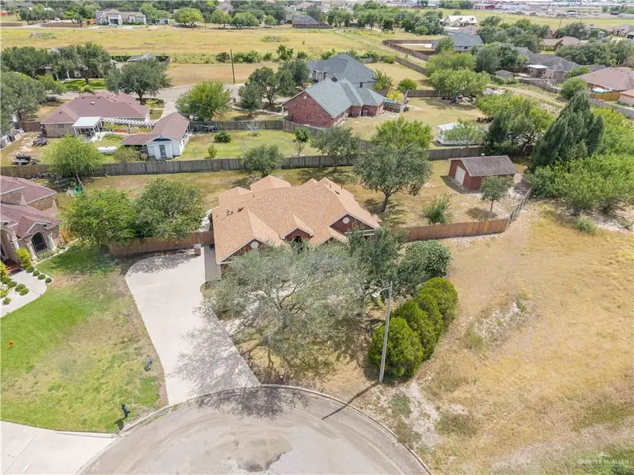 1000 Justin Circle, Donna, TX 78537 - #3