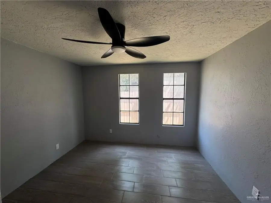 6107 Avenue A, Mission, TX 78574 - #3