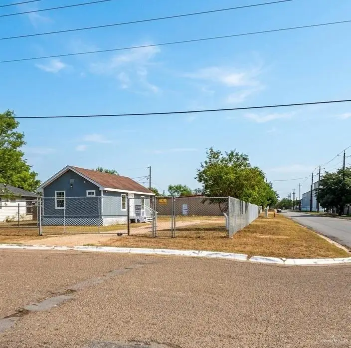 602 N Extrumberto Solis Street N, Elsa, TX 78543 - #2